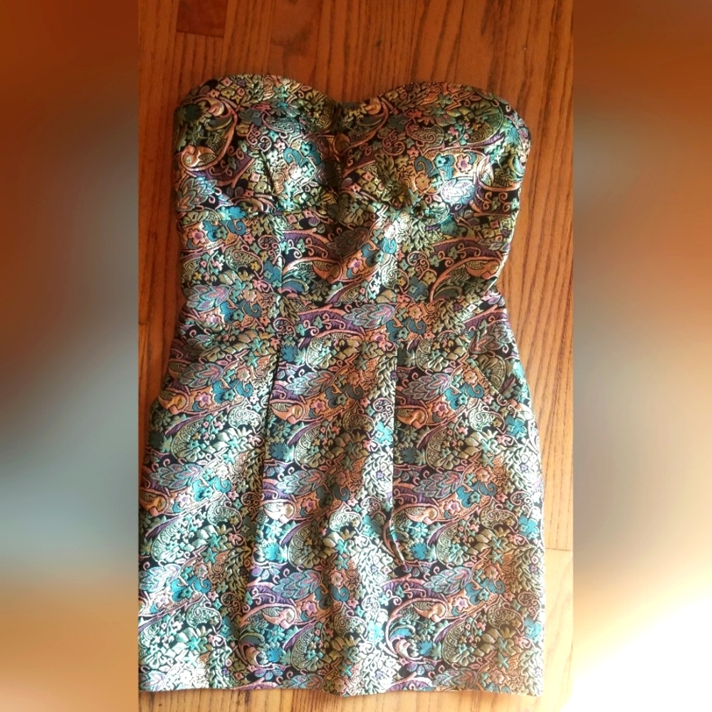 Boutique Raised Design Halter Mini Dress